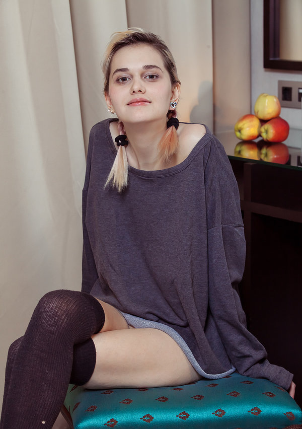 Елизавета, 18 лет, 2 размер груди